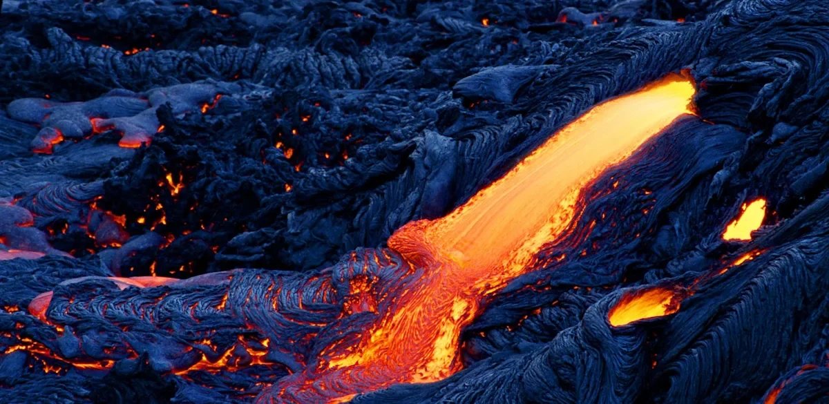 Real-Time View of Ocean Floor Rifting Reveals How Earth's Crust Rebuilds
