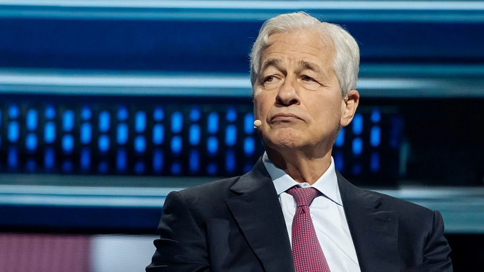 JPMorgan Surpasses Q1 2026 Estimates on Robust Fixed-Income and IB Revenue