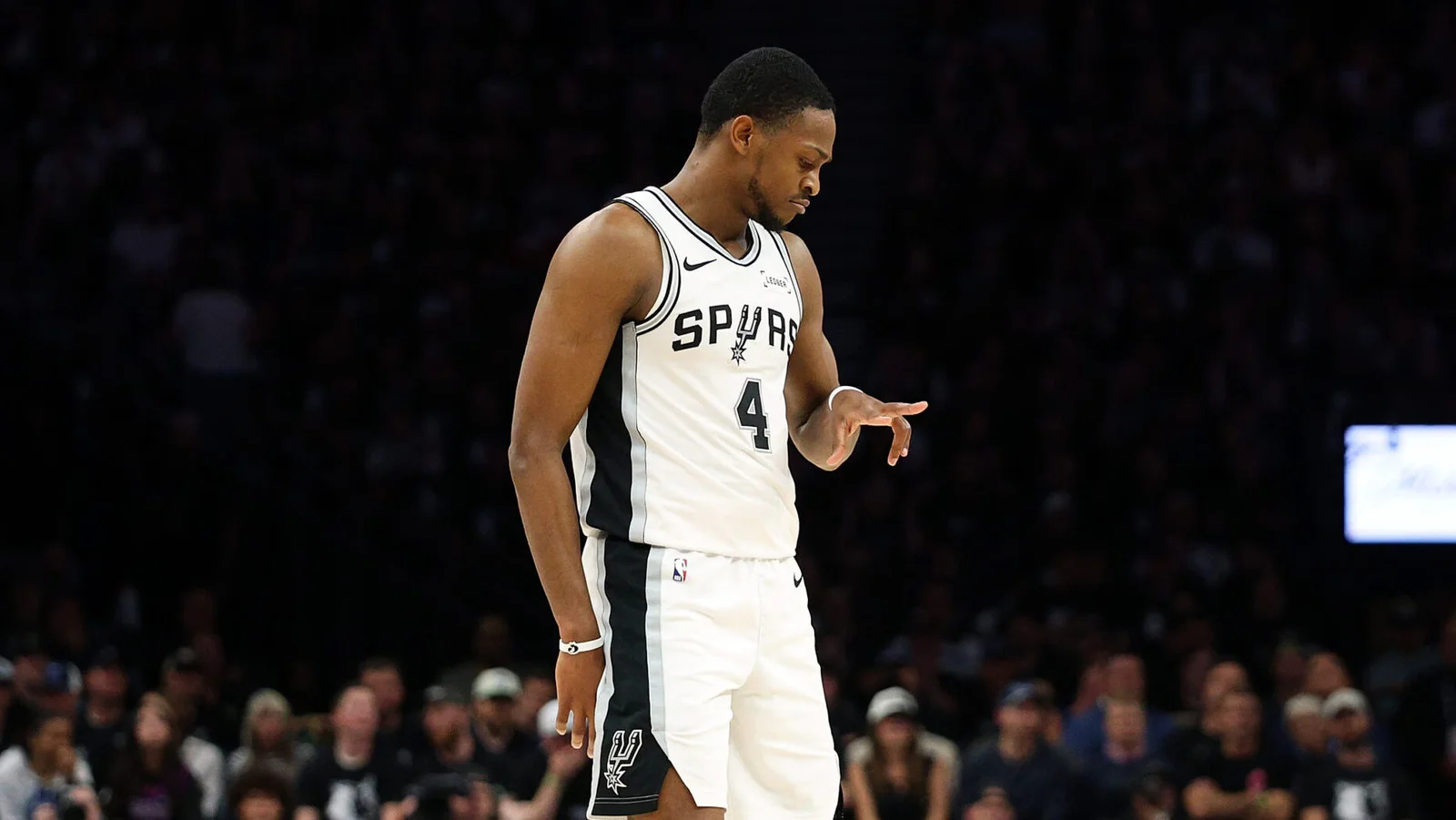 Spurs' West Finals opener without De'Aaron Fox due to ankle soreness