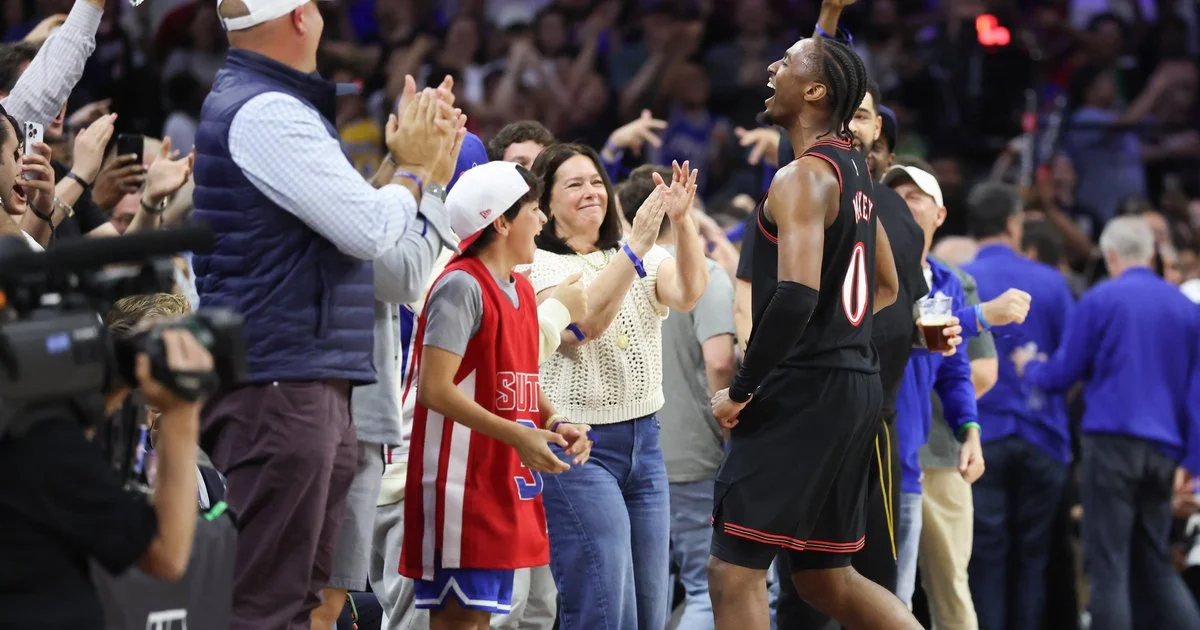 Maxey's late burst seals Sixers' playoff berth as Embiid briefly returns