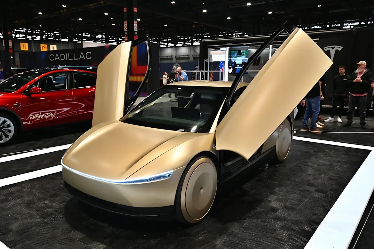 Tesla's Cybercab Debut: A Robotaxi Gamble Eyes a Texas Scaleup