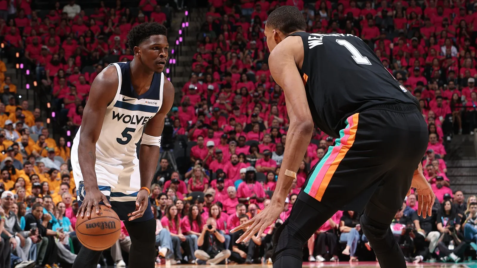 Timberwolves edge Spurs as Wembanyama’s record blocks couldn’t tilt Game 1