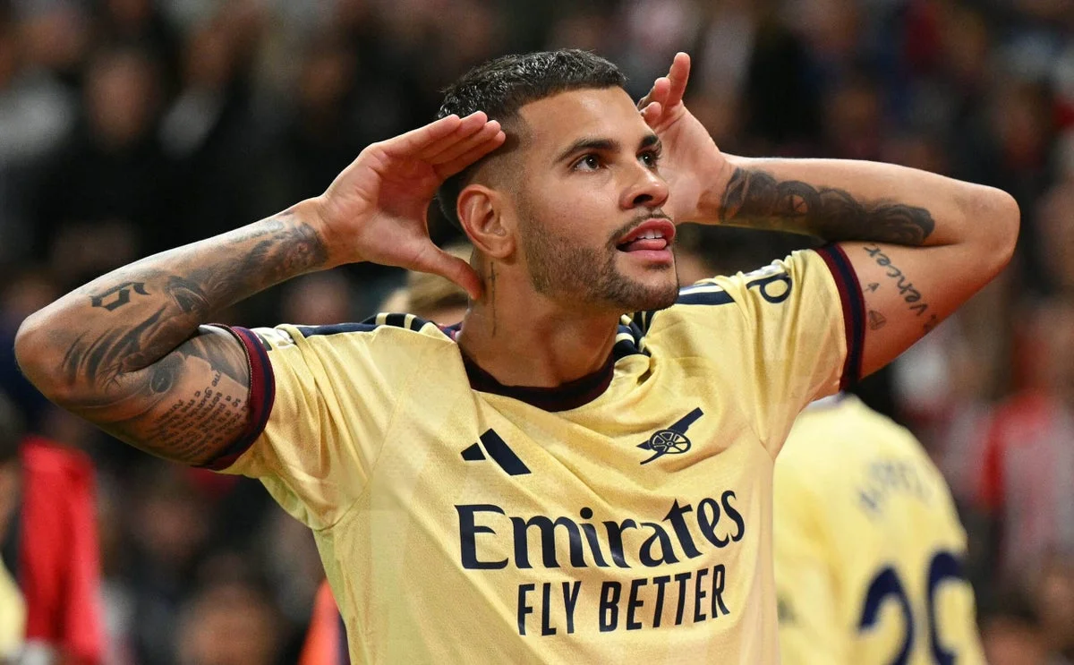 Raya's saves and Guimaraes strike fire Arsenal to victory at Sunderland
