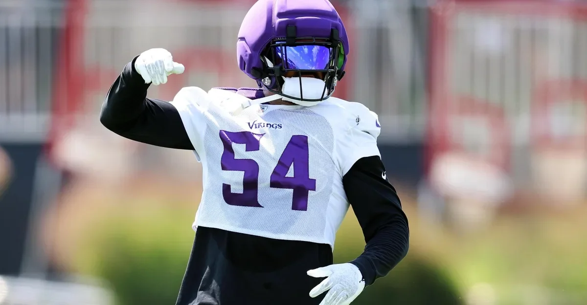 Jamal Adams Exits Vikings-Giants With Injury in Preseason Opener