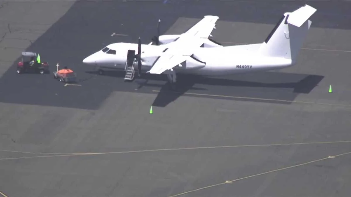California receives second flight of migrants from Texas.