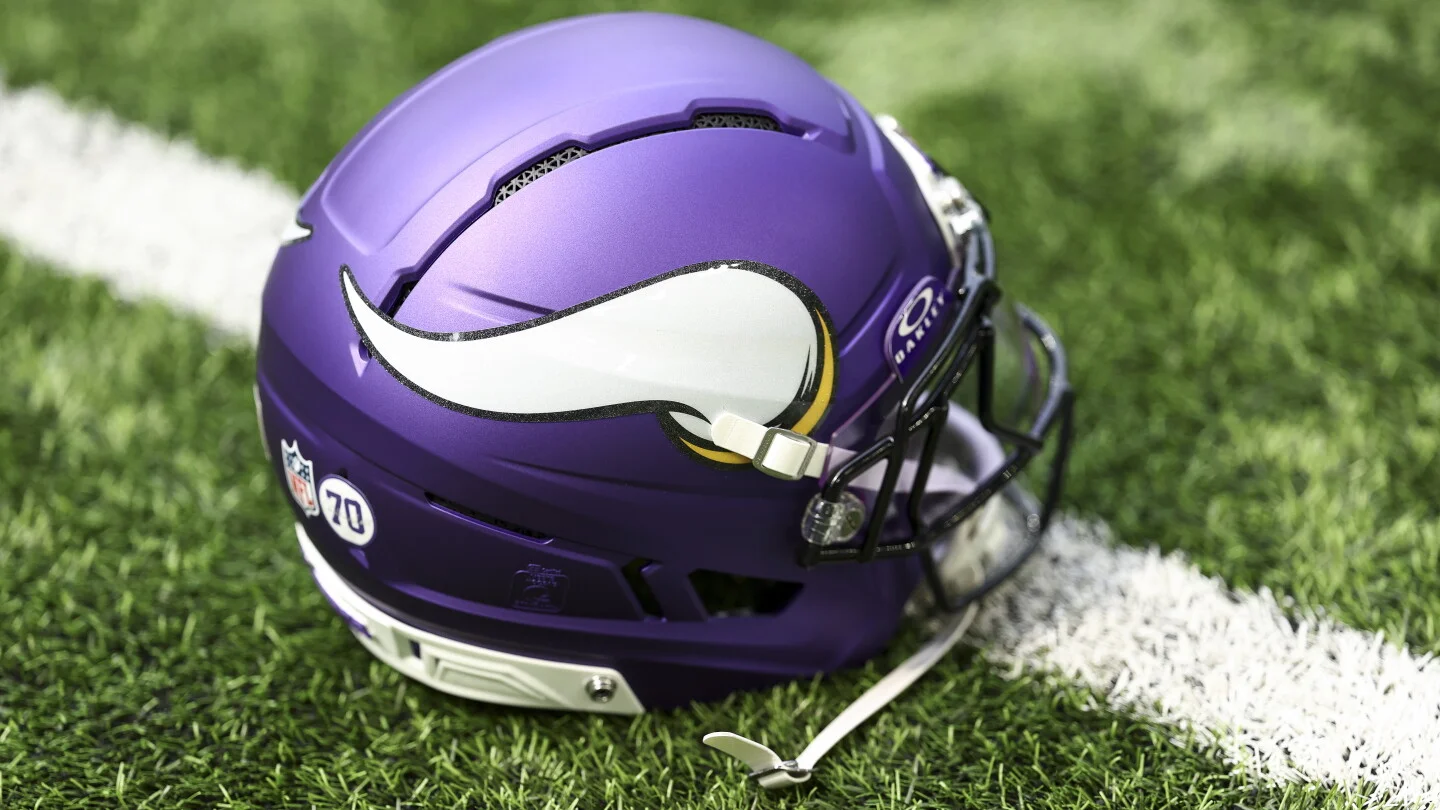 Adams sidelined for season with knee injury in preseason