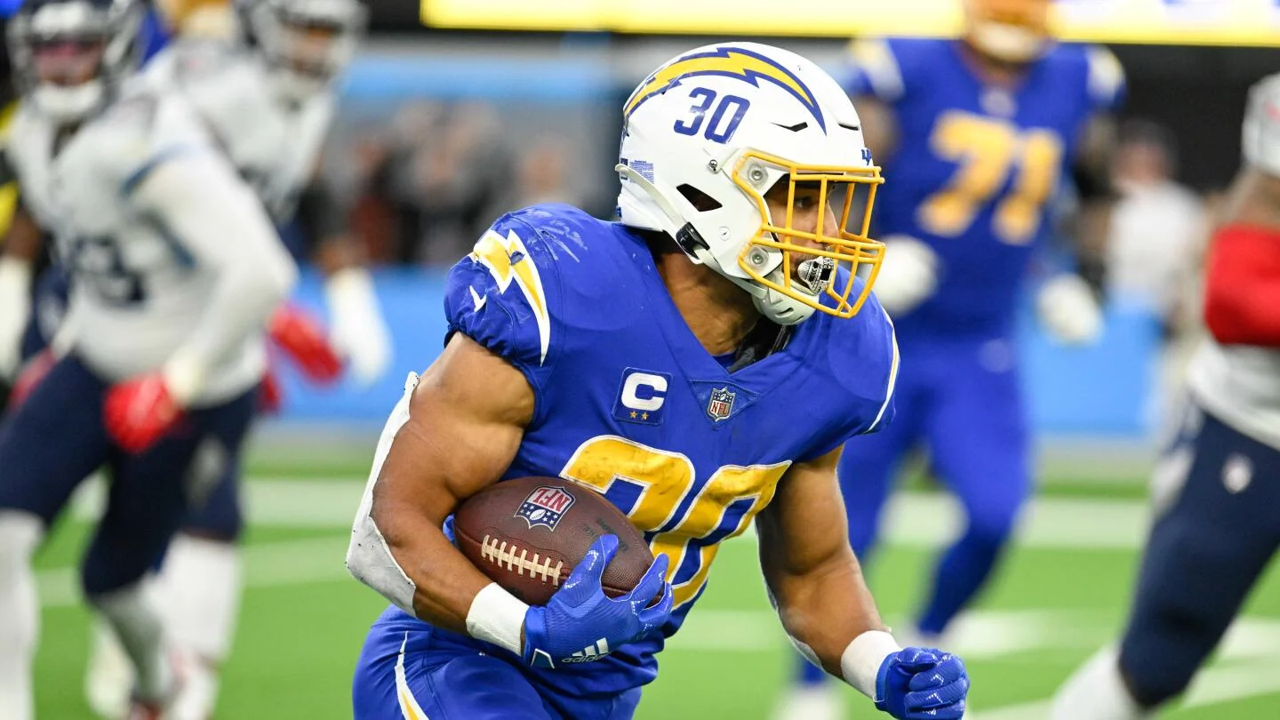 Ekeler Cleared to Return, Eyes 2026 as Free Agent