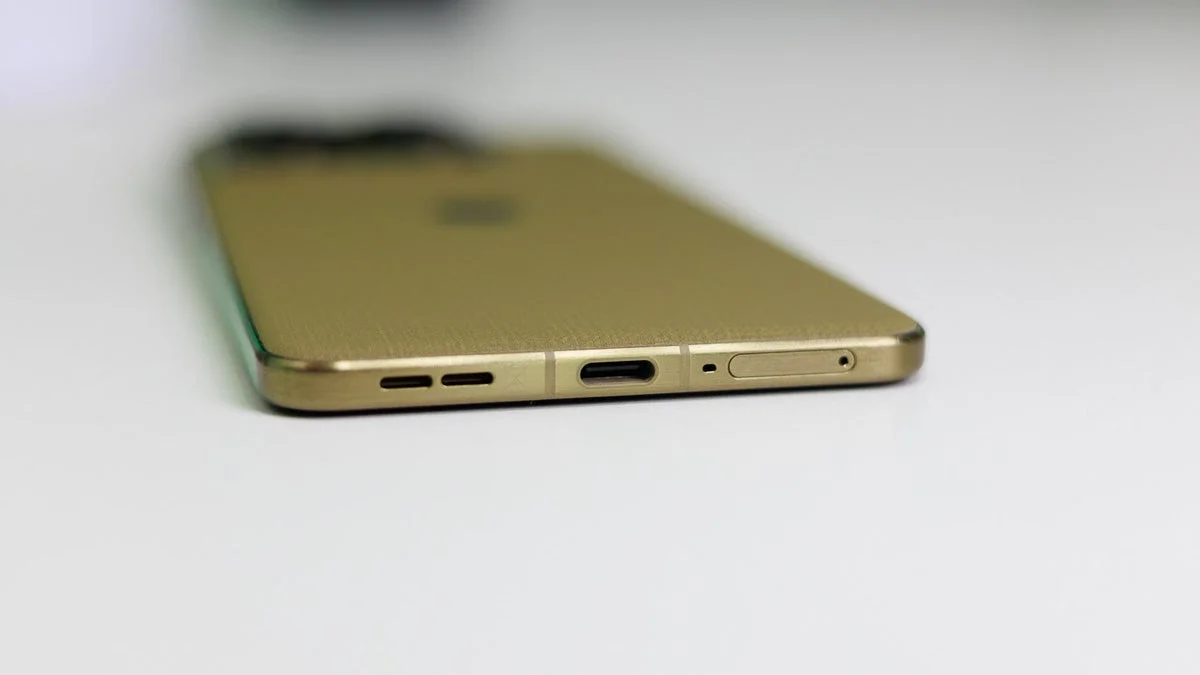 Motorola Signature nails premium smartphone audio