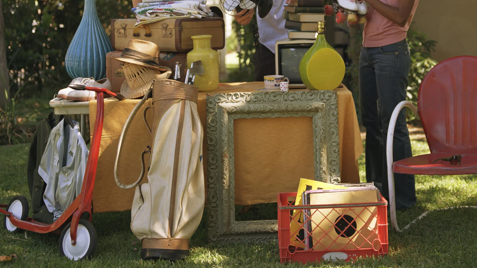 Skip These 12 Secondhand Gadgets at Garage Sales