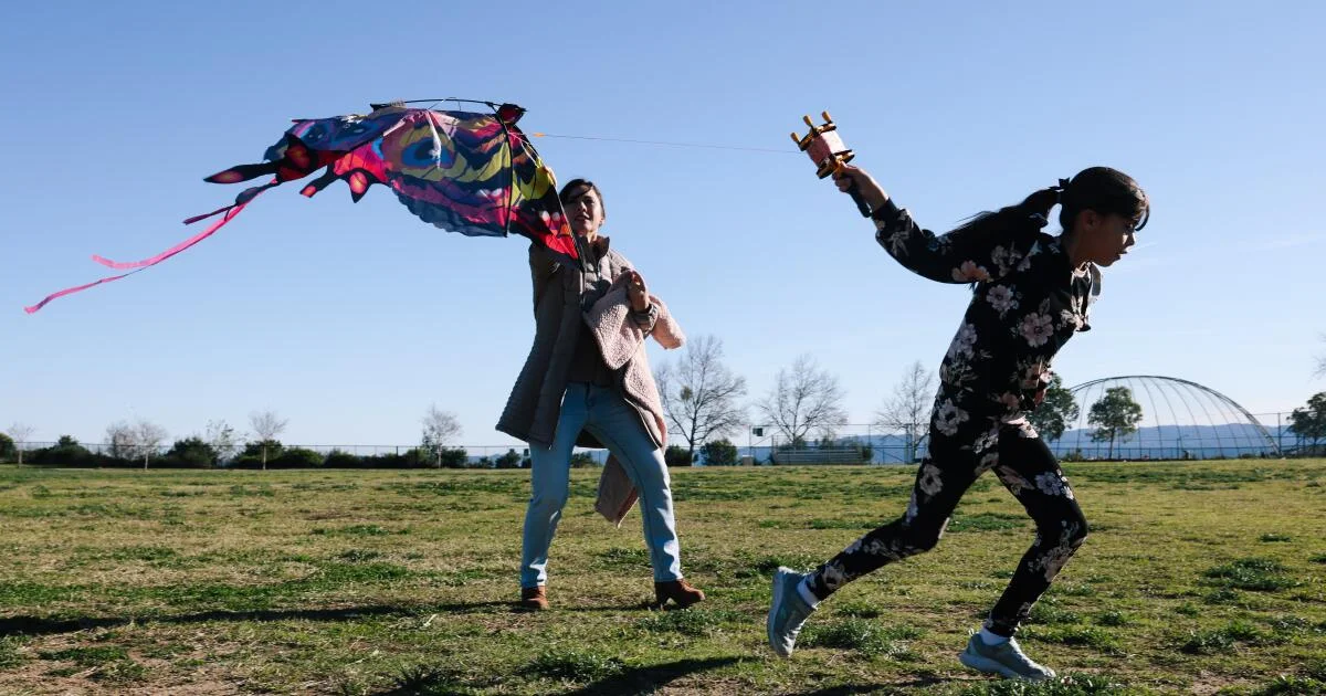 "Southern California Hit by Strong Winds and Dropping Temperatures"