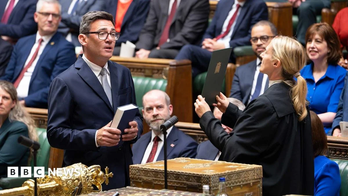Burnham poised to take No.10 as Starmer resigns — live updates