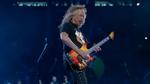 Kirk Hammett Takes a Tumble, Quips 'Slip & Destroy' in Dublin