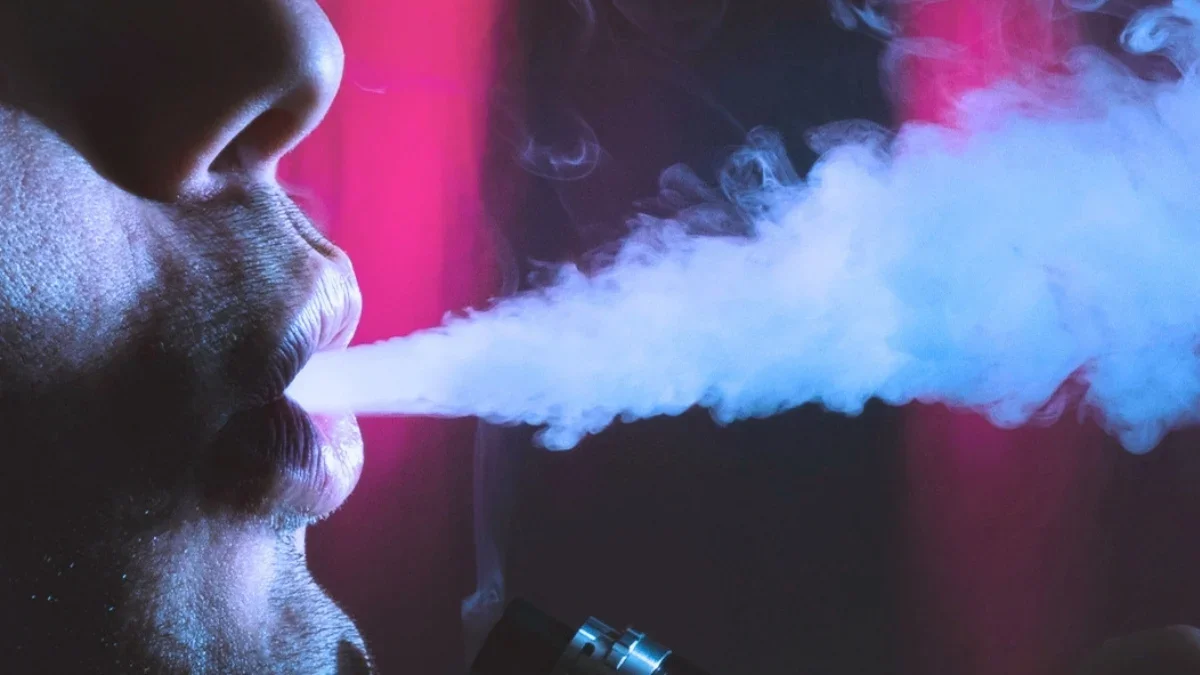 Ice-Flavored Vapes Might Impact Heart Health, New Research Suggests