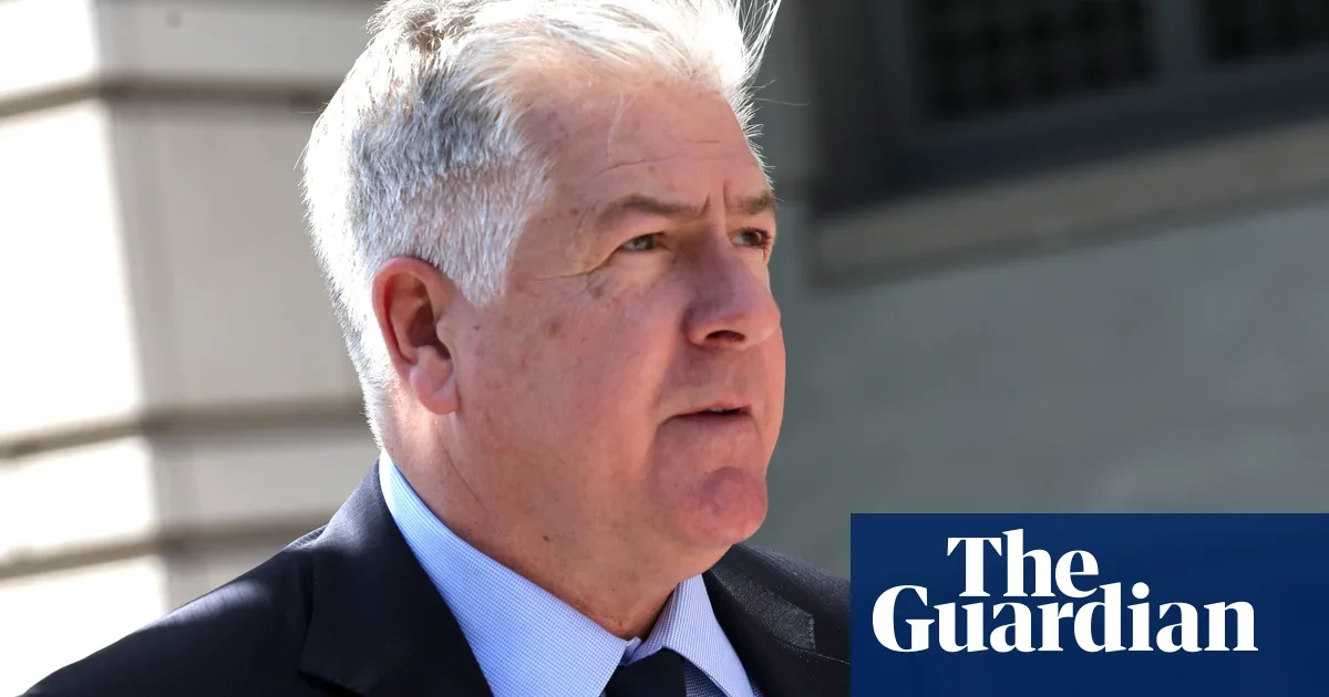 Prosecutors expand investigation into Trump's foreign deals.
