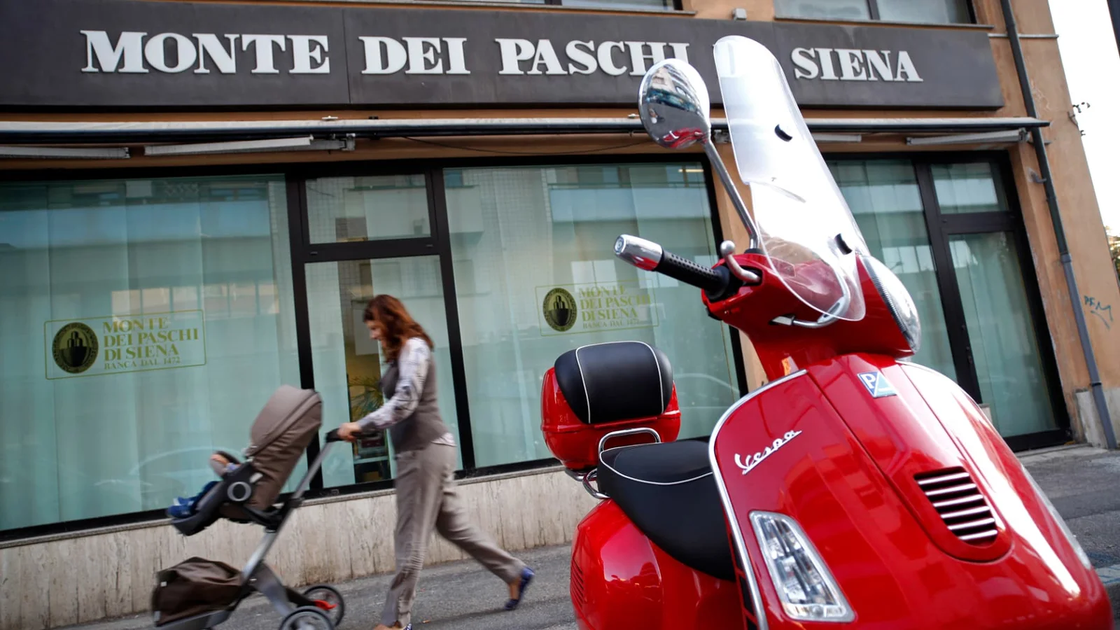 Intesa launches €30.6B bid to take Monte dei Paschi, sparking BPM merger duel