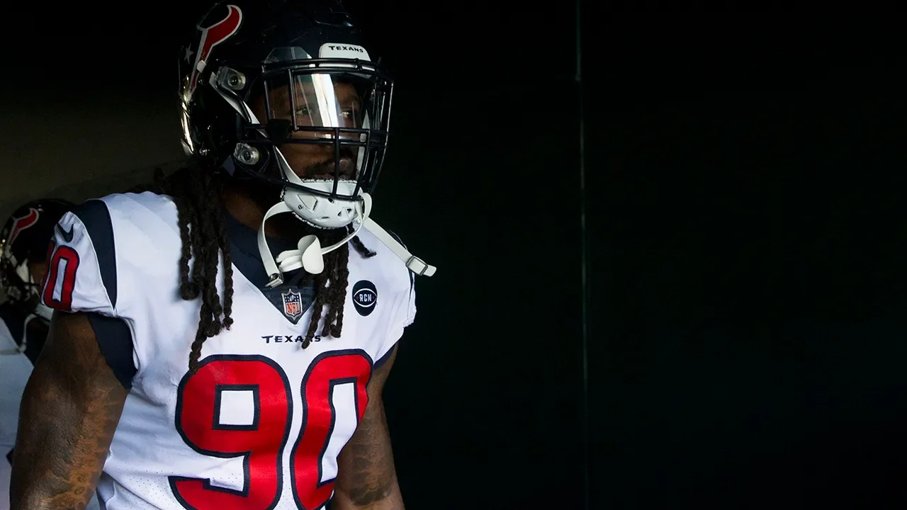 Clowney Returns to Texans, Super Bowl Hype Meets Reality