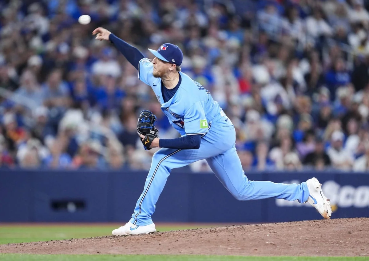 Twins land Hoffman to bolster bullpen for postseason push