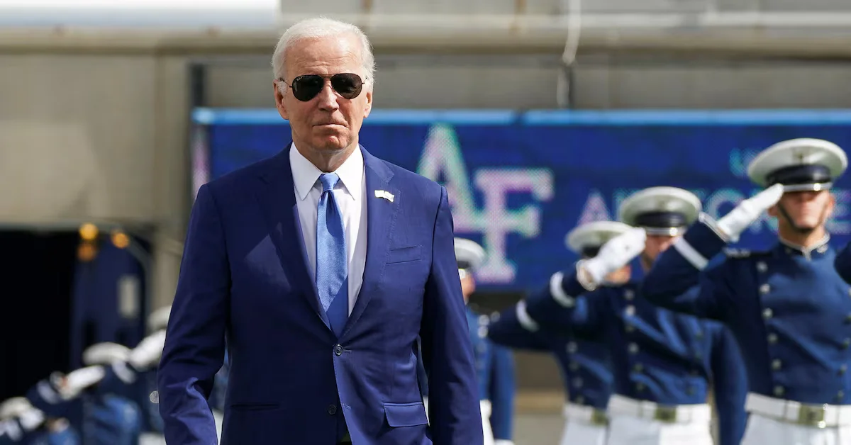 Joe Biden confirms Sweden's imminent NATO membership.