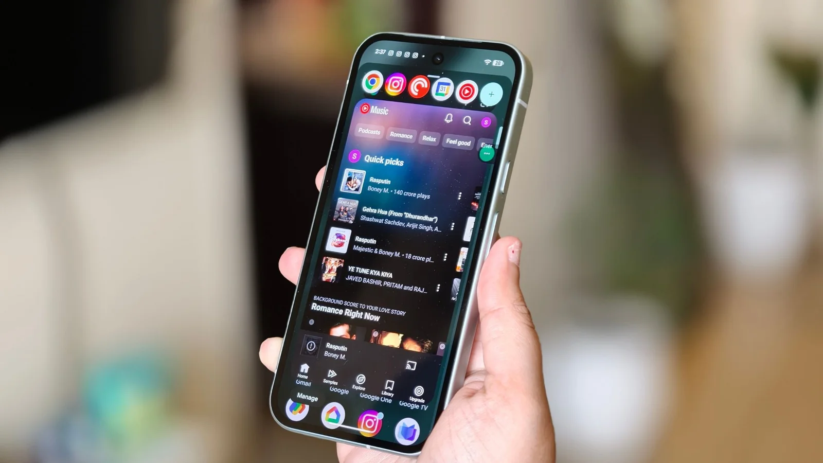 Android 17's app bubbles make Pixel multitasking effortless