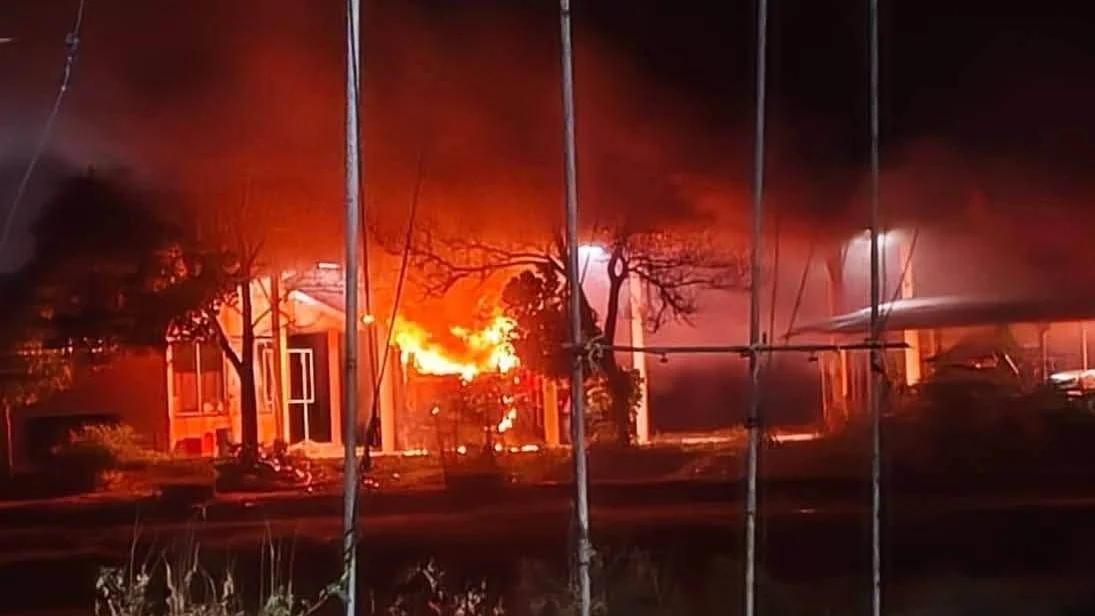 Arson, blasts and a robbery rock Thailand’s three southern provinces