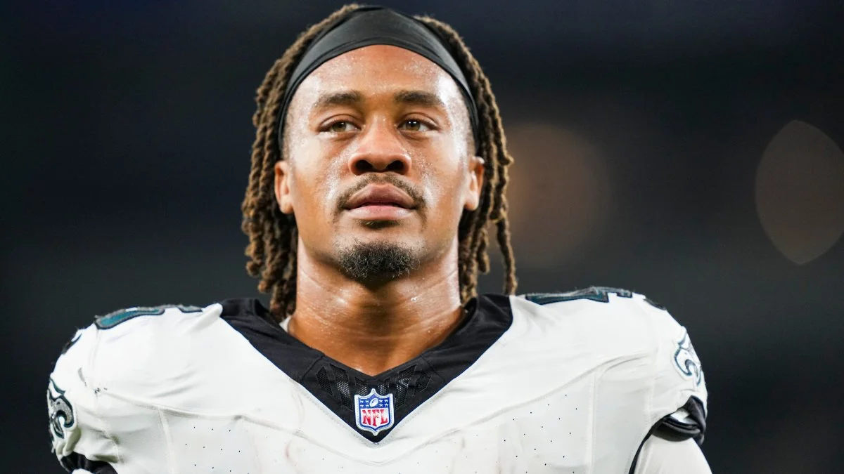 Ja’Quinden Jackson Escorted Off Field After Opening-Kick Injury
