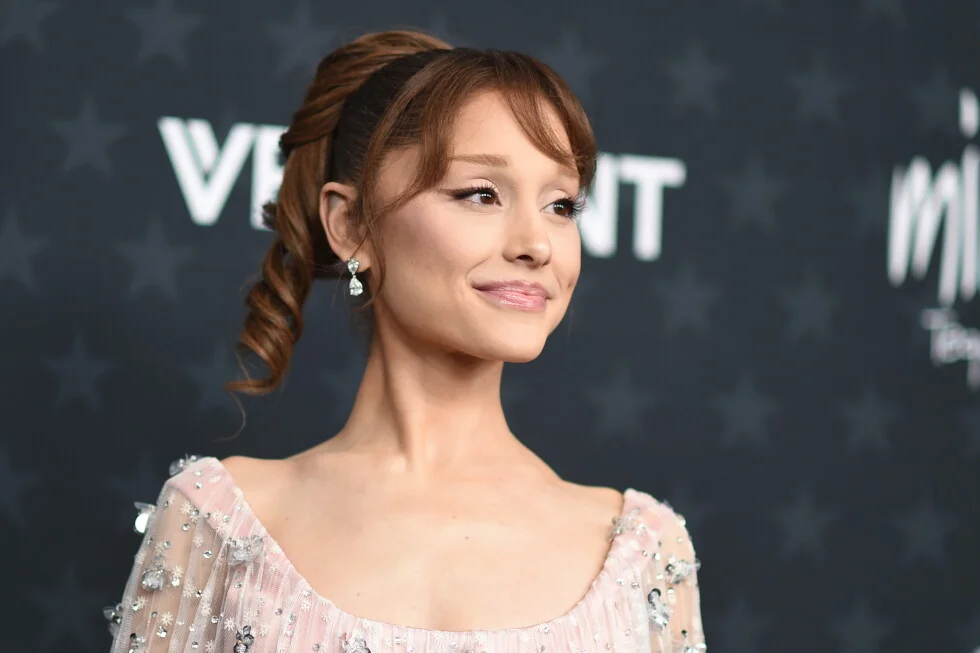 Ariana Grande exits London musical, takes break from spotlight