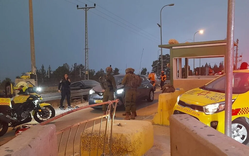 IDF shoots Palestinian after checkpoint assault.
