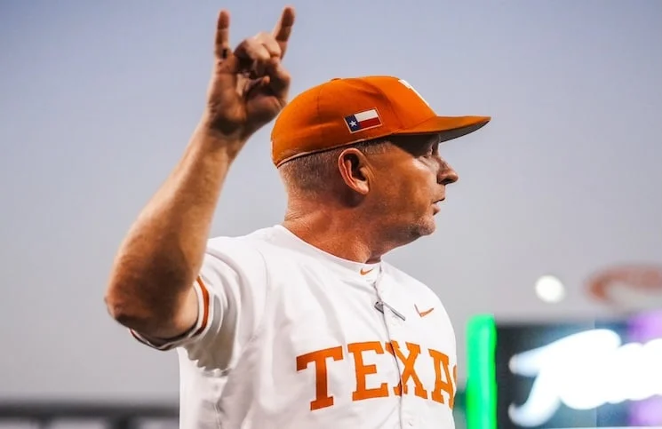 Vols erupt for six homers to rout Texas at Lindsey Nelson, clinching series