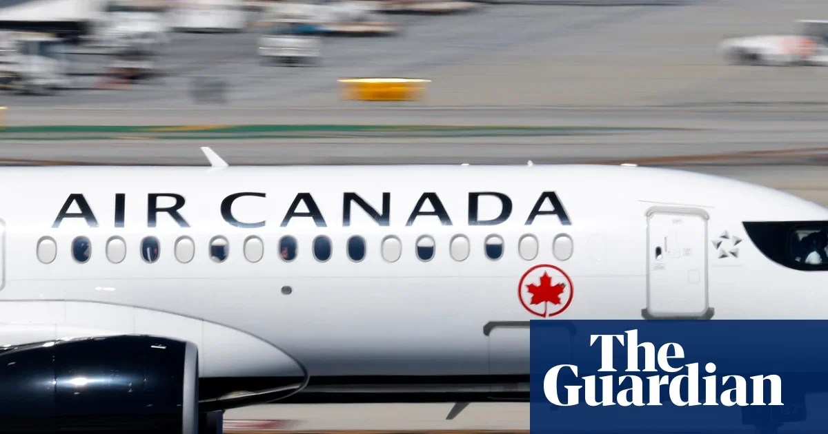 Former Air Canada pilot charged over 16 years of unlicensed flights