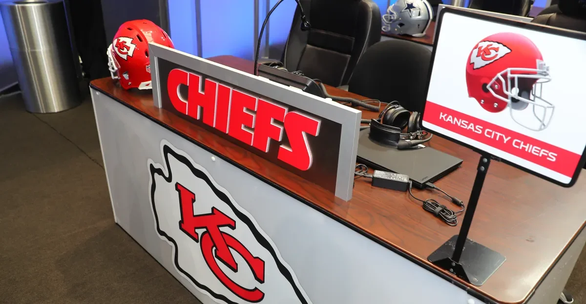 Chiefs’ Day 1 2026 Draft Projections: Bain at No. 9, Sadiq Trade-Up Possibility