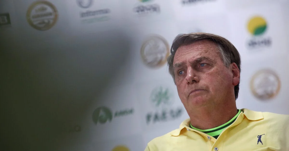 Police raid Bolsonaro's home in COVID vaccine investigation.