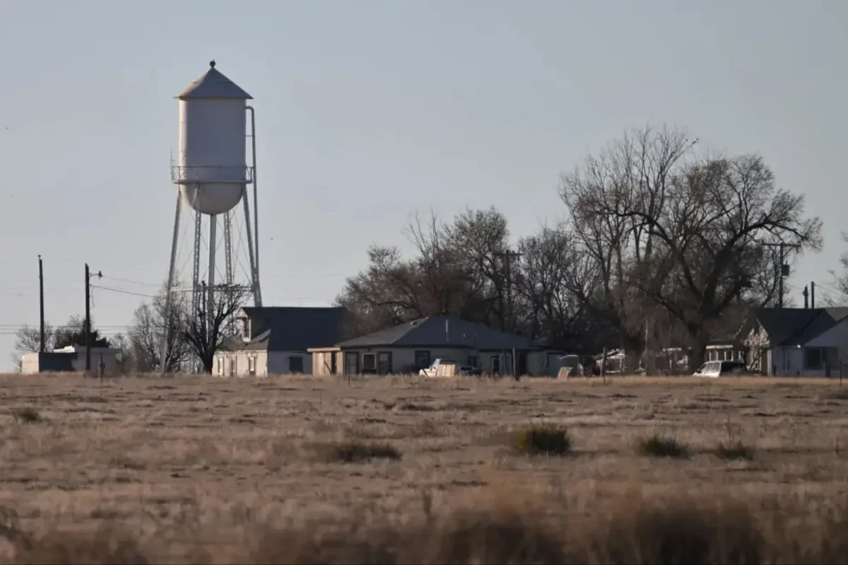 Hartman’s Quiet Demise: Colorado Town Is Abandoned as Officials Resign and Water Sours
