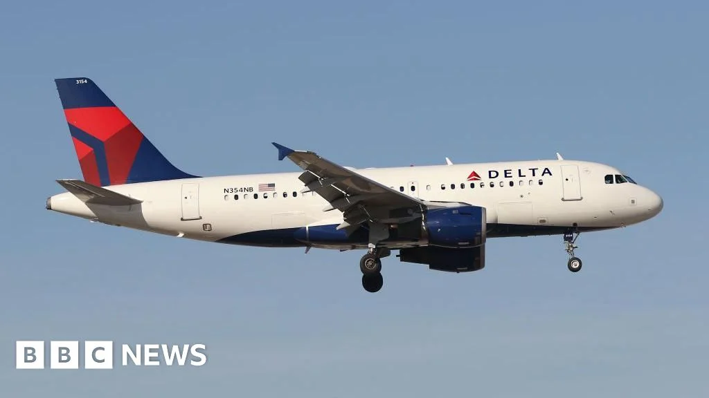 Delta jet reportedly struck by fireworks during USA 250 celebrations near Chicago approach