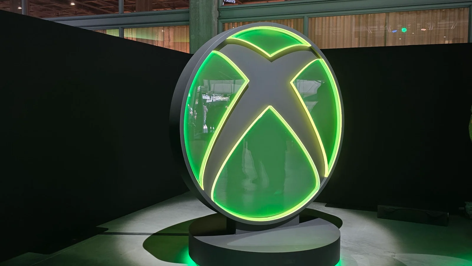 Xbox Insider update lets you see mutual friends on profiles, plus UI tweaks and Wishlist tweaks
