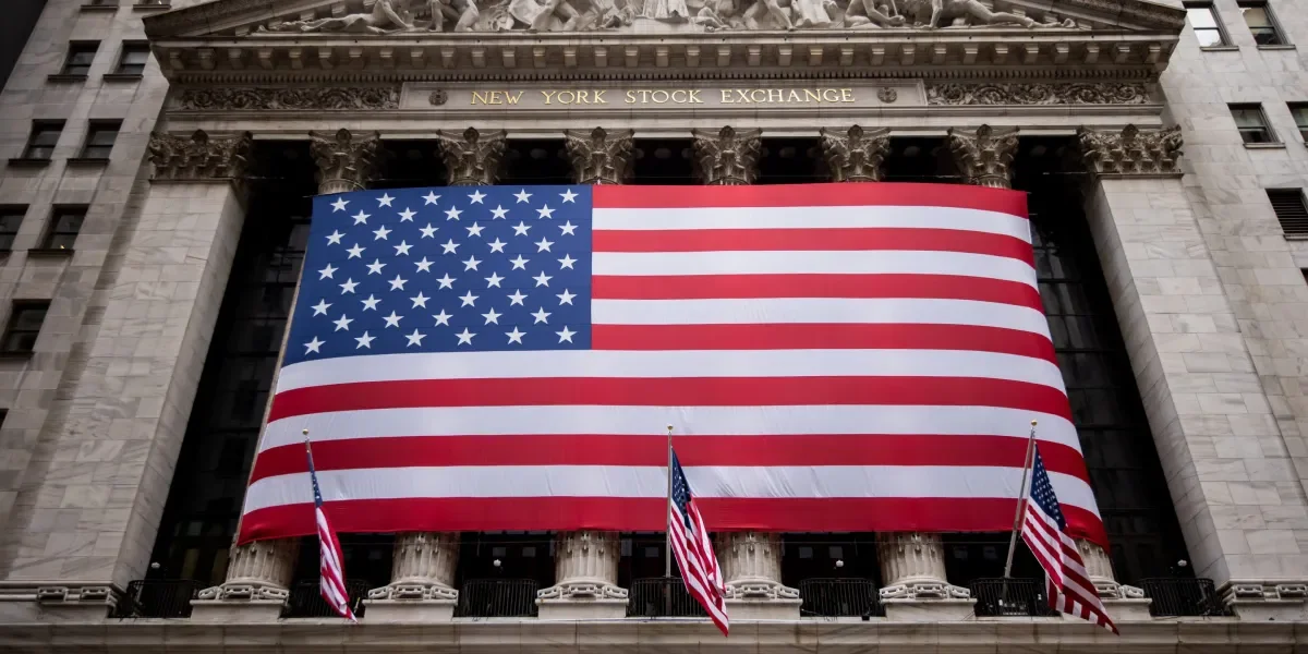 Dow Futures Drop 250 Points as Trump Plans Up to 70% Tariffs