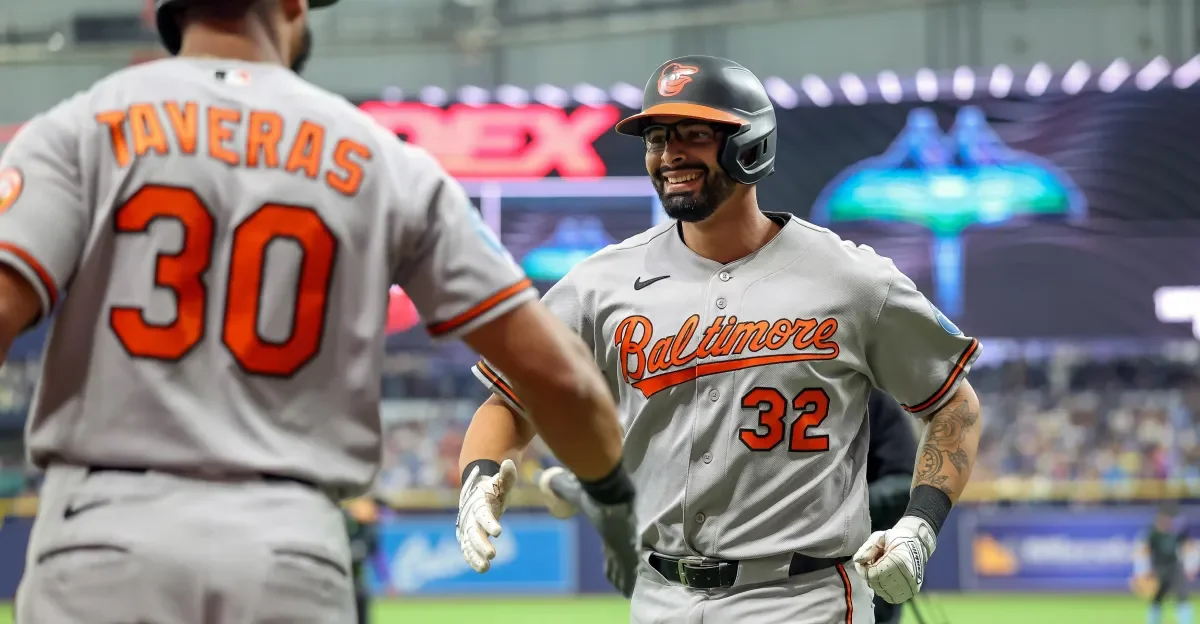 Oriole Rally Keeps Wild-Card Hopes Alive in 4-3 Win Over Rays