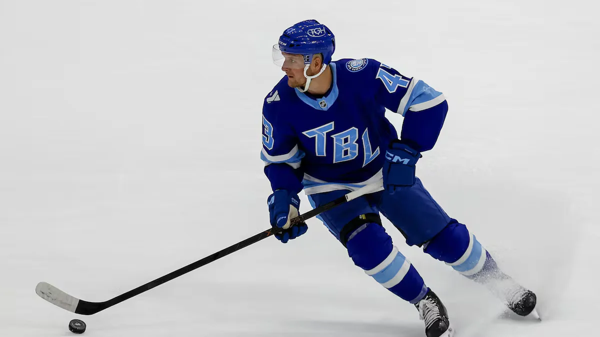 Leafs land Raddysh in sign-and-trade to bolster blue line