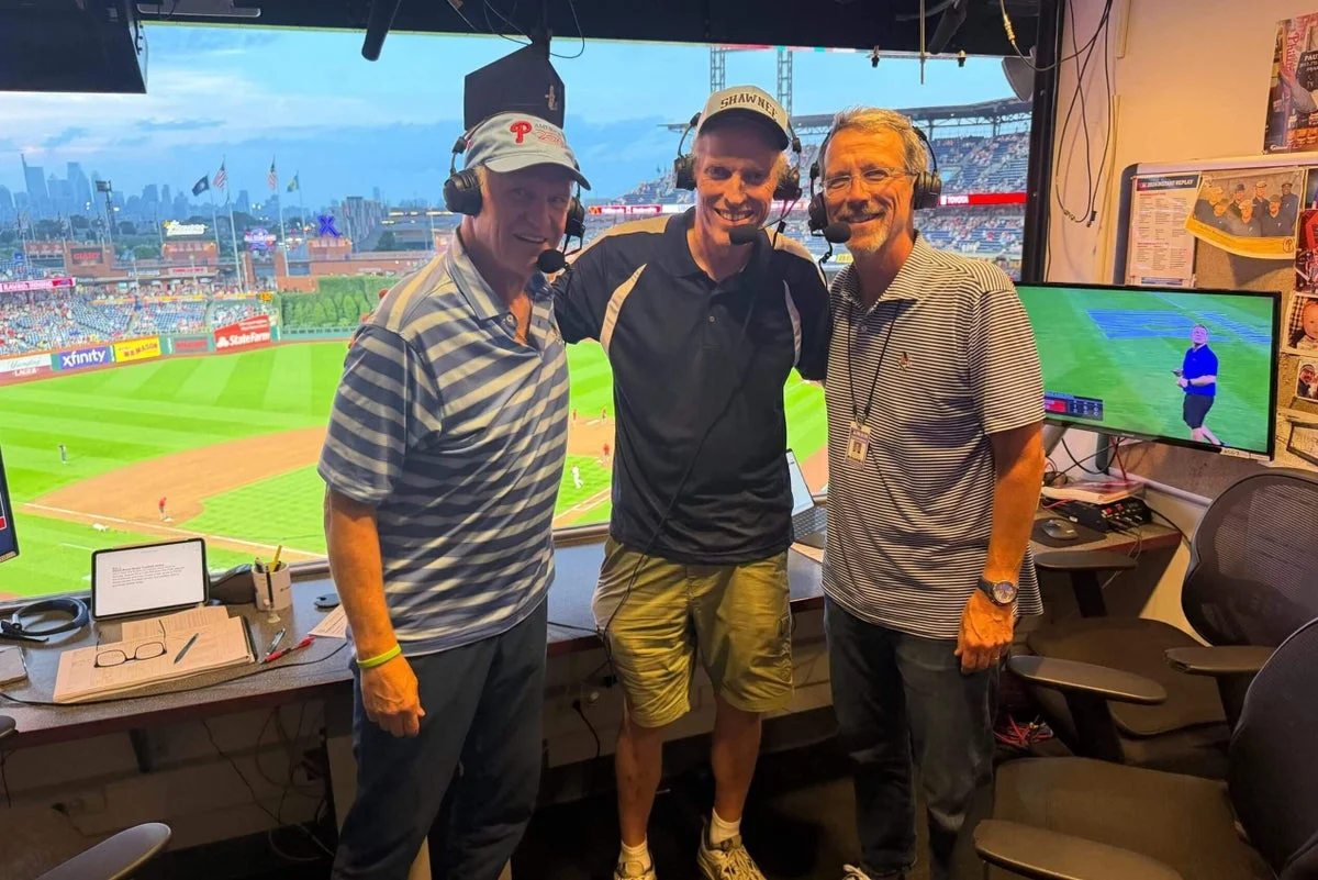 Retiree's $22,000 bid lands him in the Phillies radio booth — and he nails it