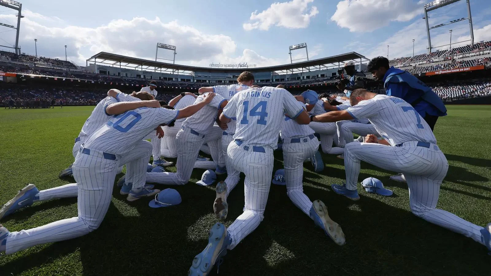 Sooners Crown CWS Title with 13-2 Win Over Tar Heels