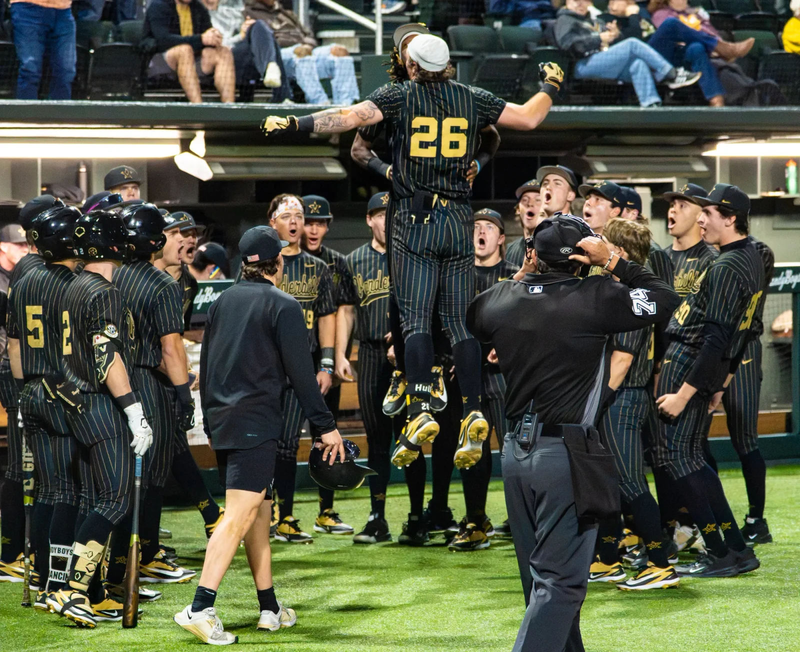 Sox Build a 20-Pick Draft Class After Roch Cholowsky No. 1