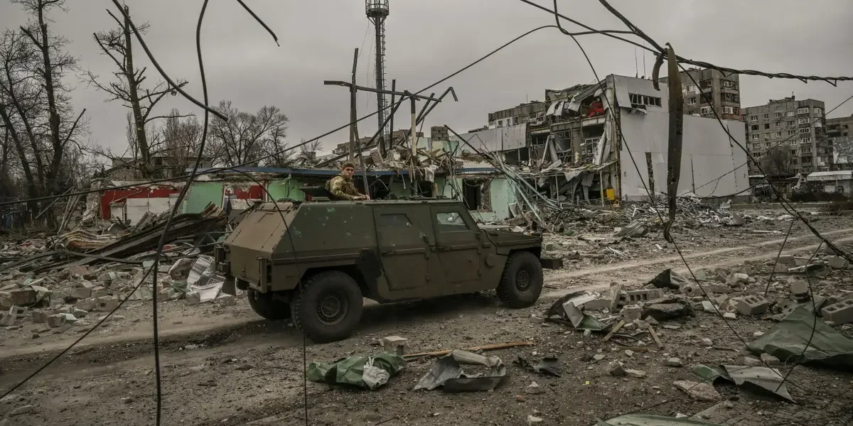 "Ukraine's Post-Apocalyptic Battlefields: Officials Sound the Alarm"