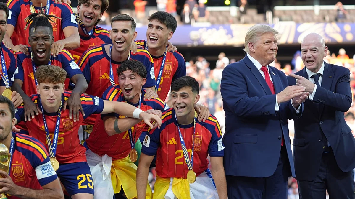 Trump photobombs Spain's World Cup trophy moment, fueling 'curse' chatter