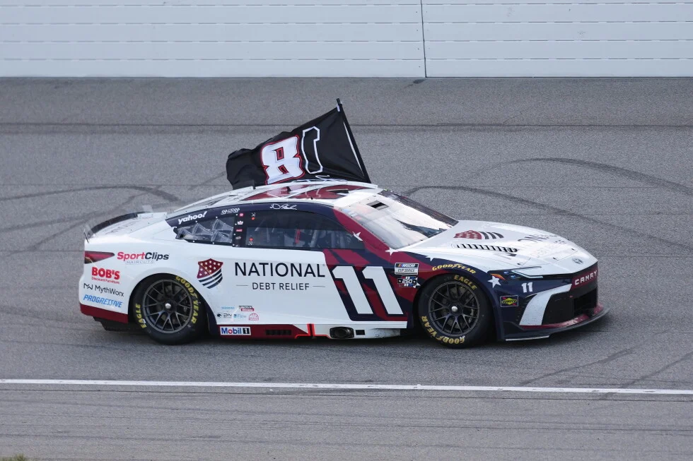 Hamlin’s Michigan triumph honors Busch as he ties him on Cup win list