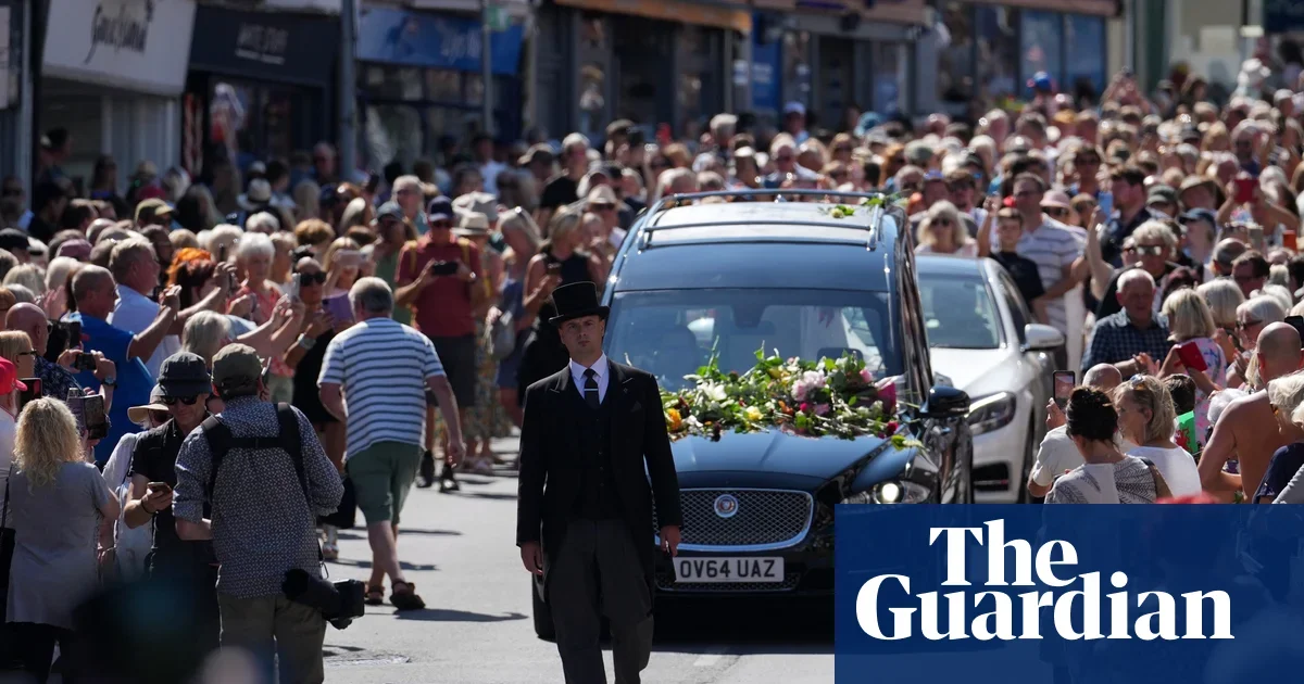 Welsh Fans Gather as Bonnie Tyler's Coffin Returns Home