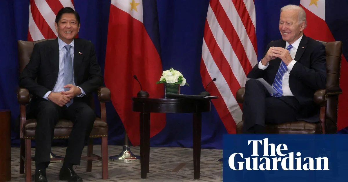 US and Philippines seek to strengthen ties amid China tensions