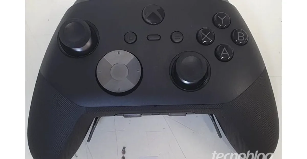 Xbox Elite 3 leak hints at scroll wheels, cloud mode, and removable battery