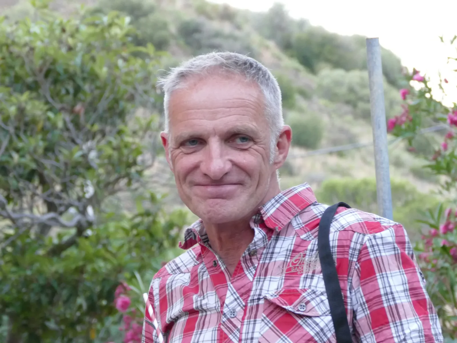 Two French citizens released from Iranian prison.