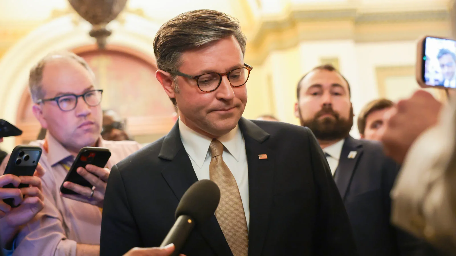 GOP hardliners derail voting-reform push, halting House schedule
