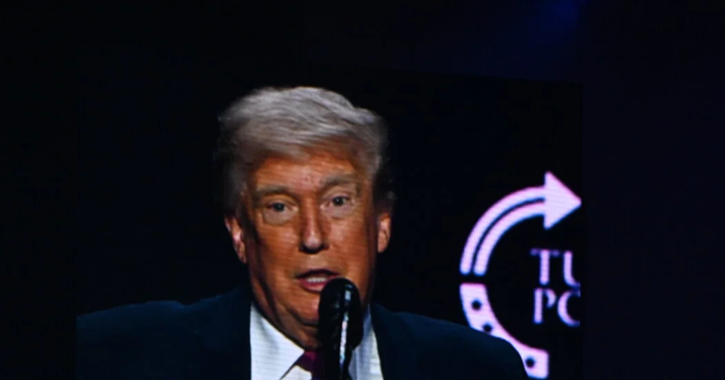 Trump-Pope Showdown Frays GOP Ties as Catholic Voters Watch