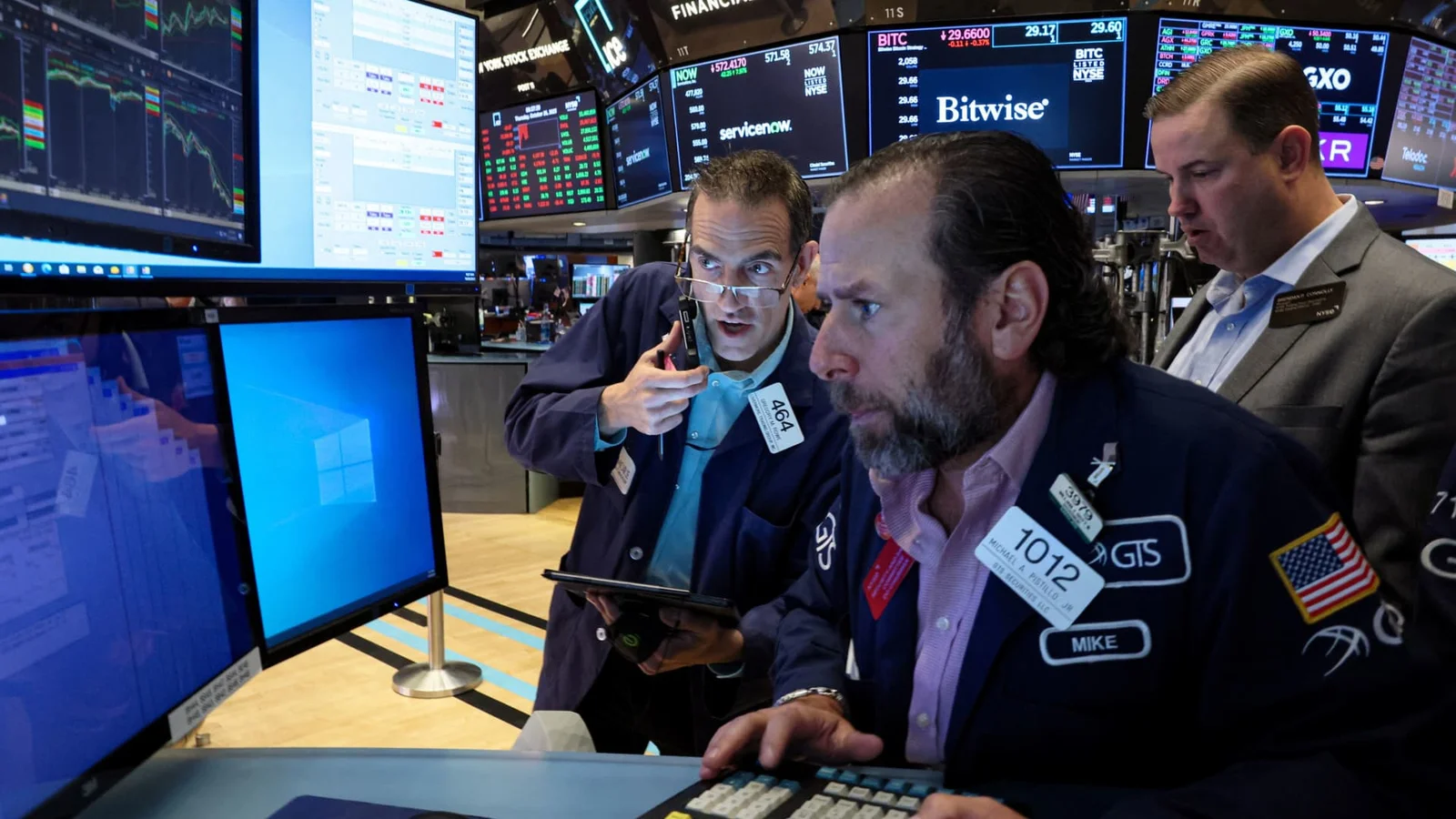 Stocks Continue Winning Streak, Close Higher for Fourth Consecutive Week